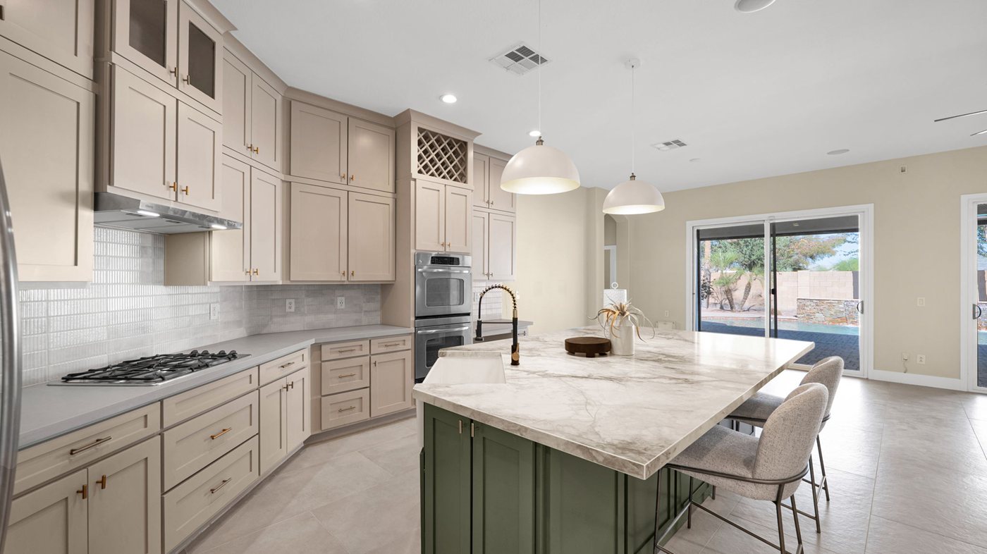 39 web or mls P1276512