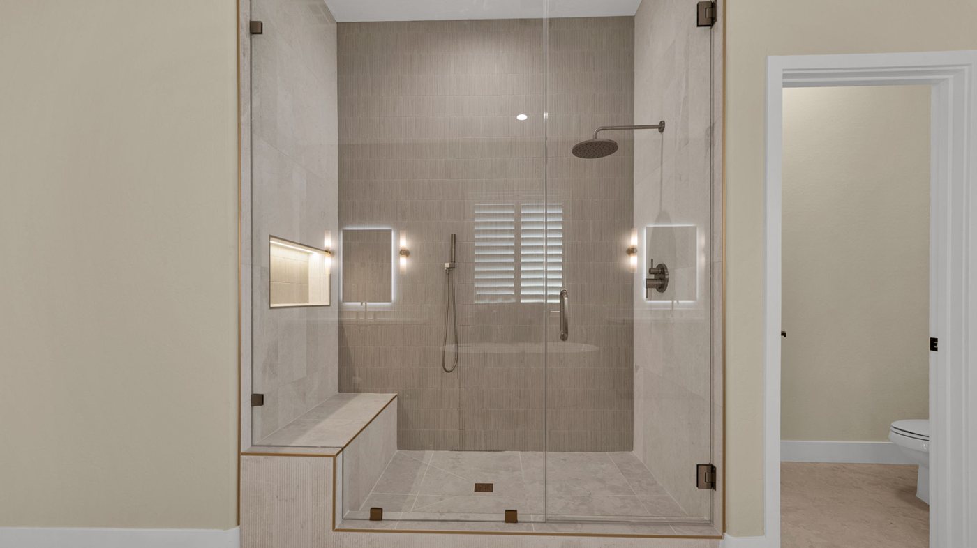 52 web or mls P1276616