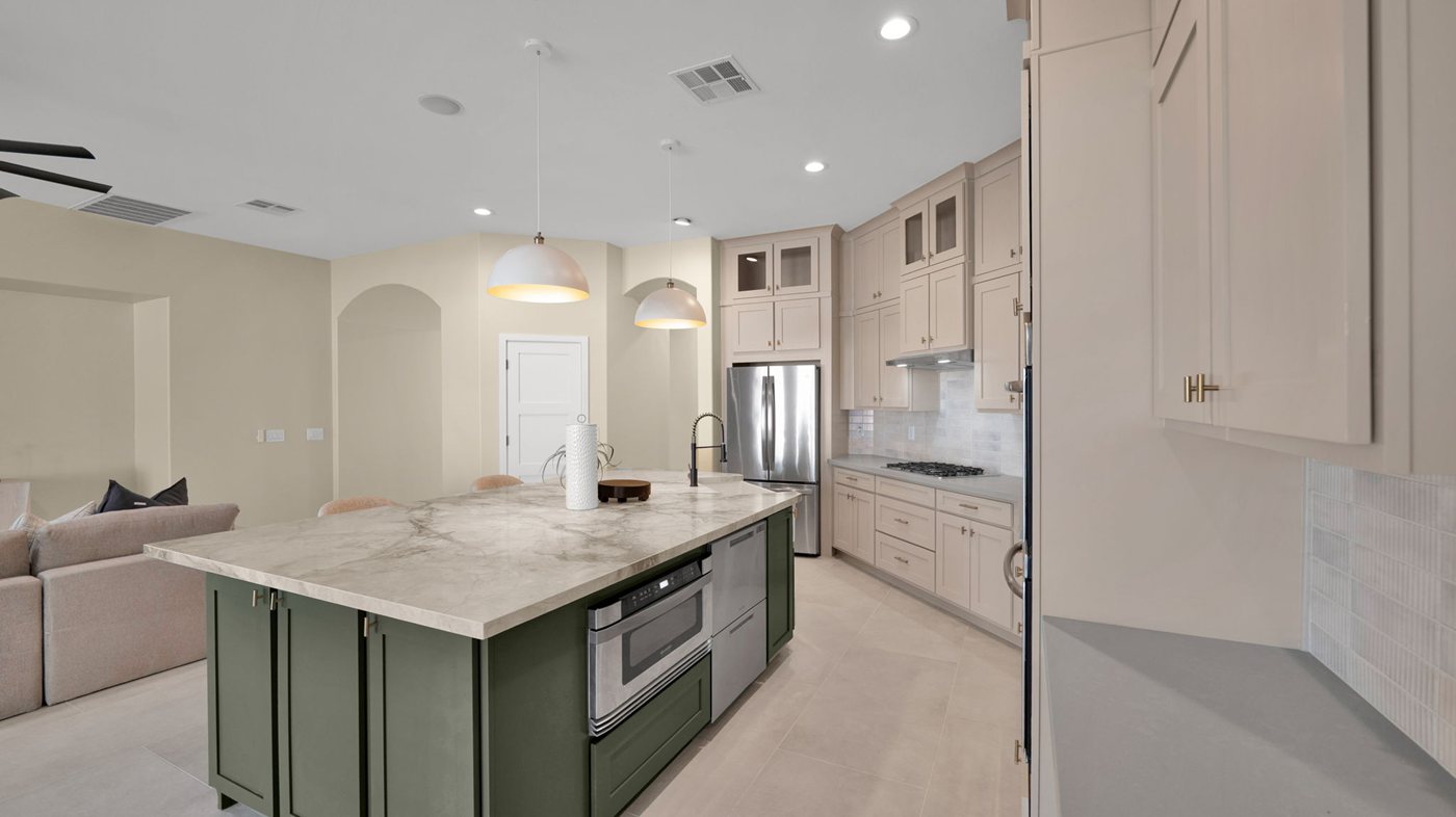 32 web or mls P1276525