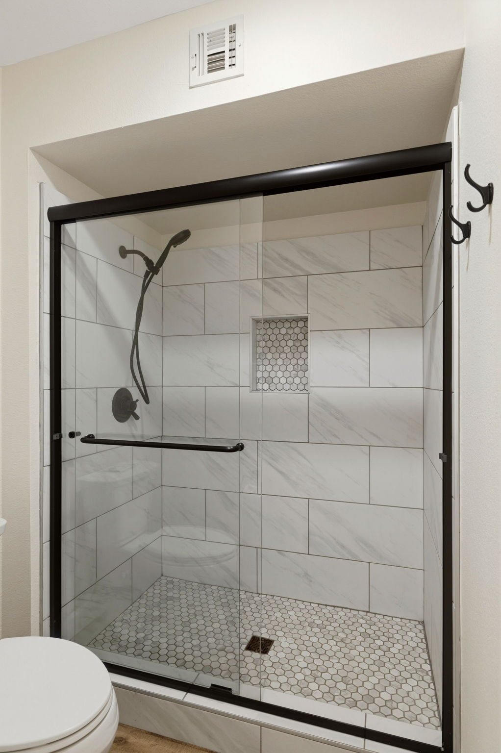 32 web or mls P1677733
