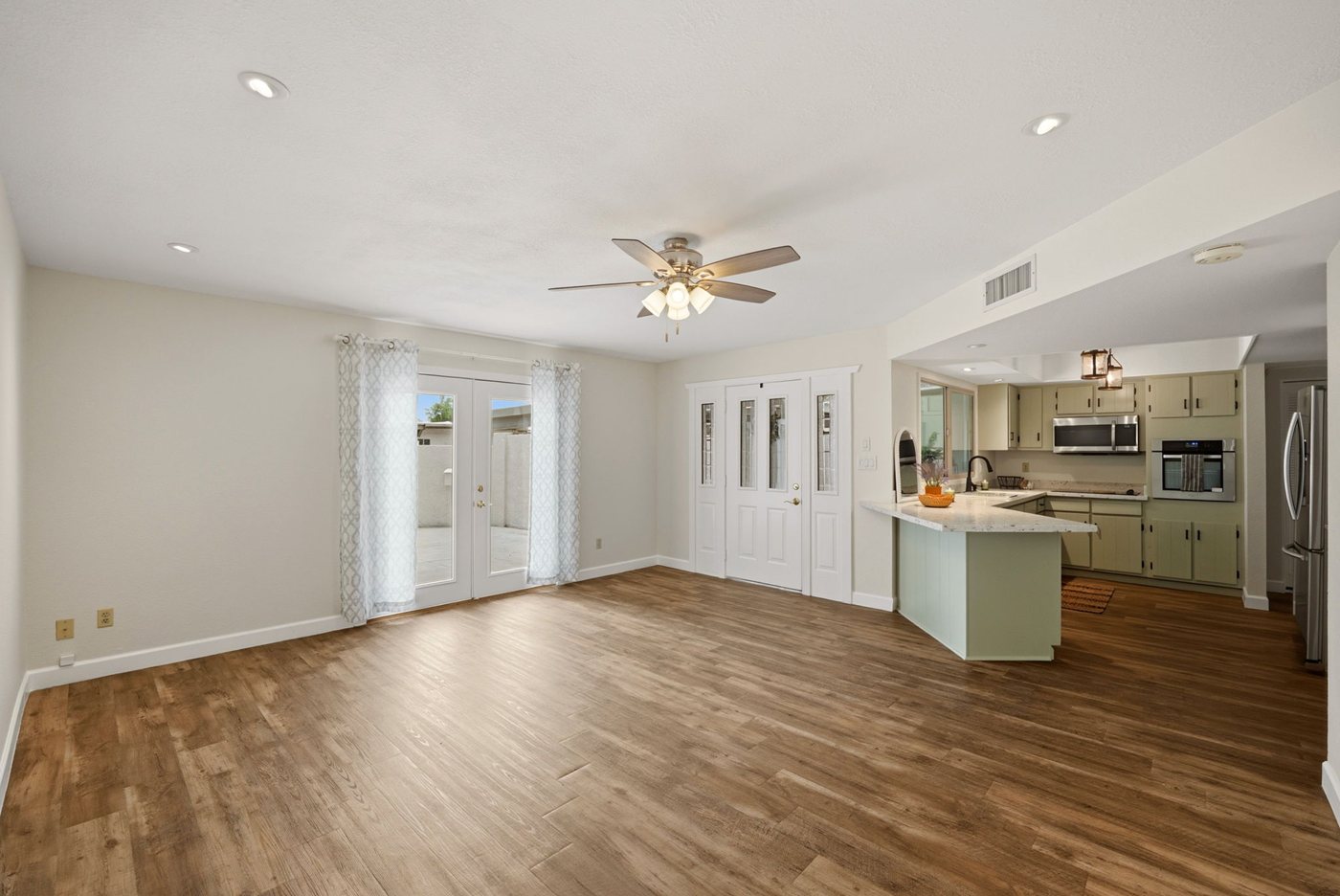 15 web or mls P1677834
