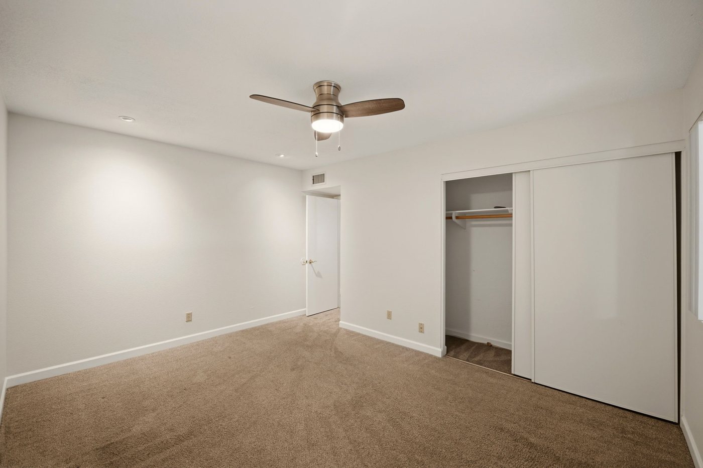 10 web or mls P1677803