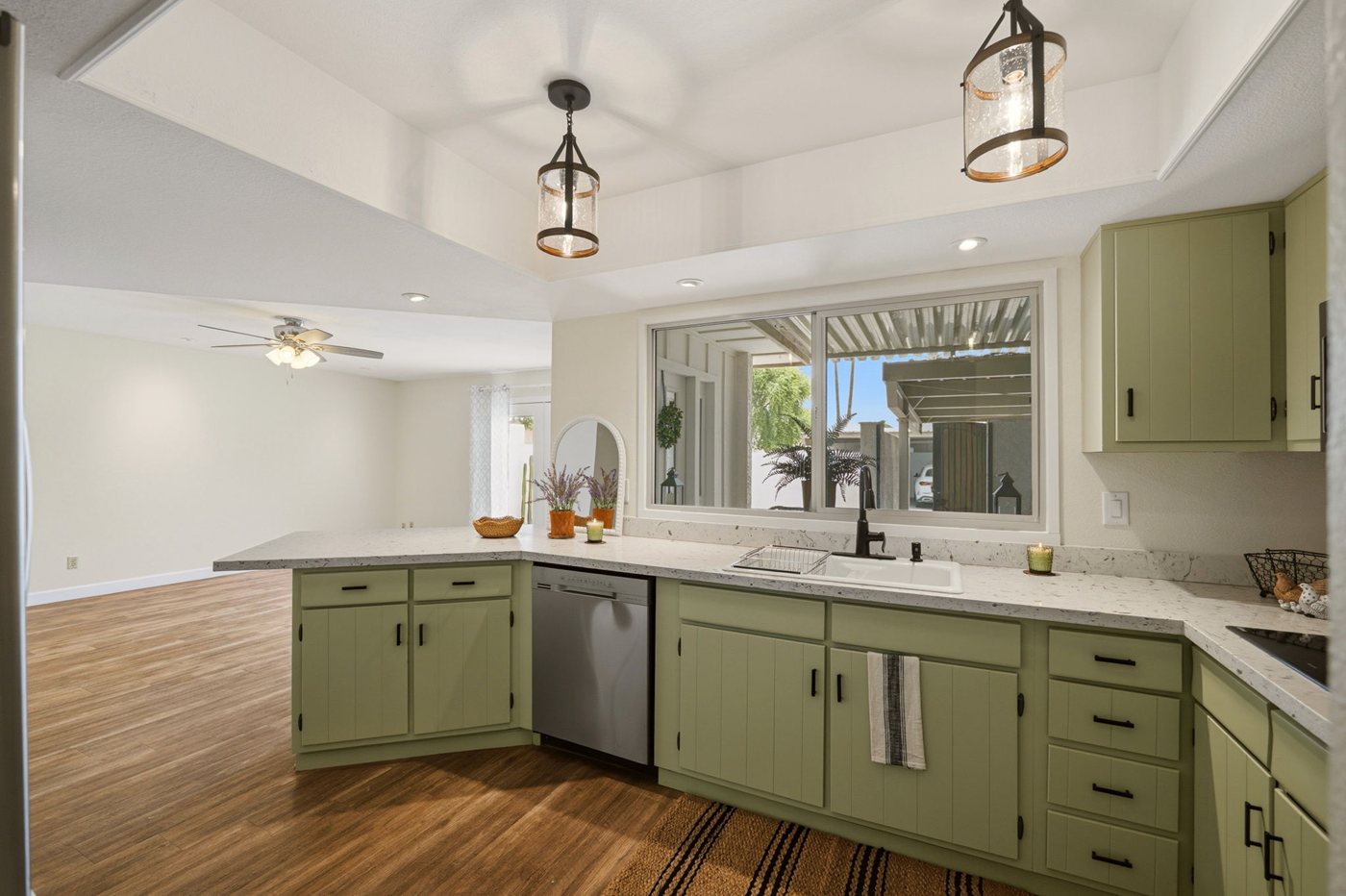 20 web or mls P1677869