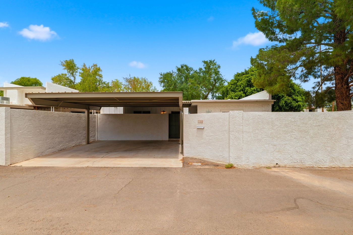 44 web or mls P1677948