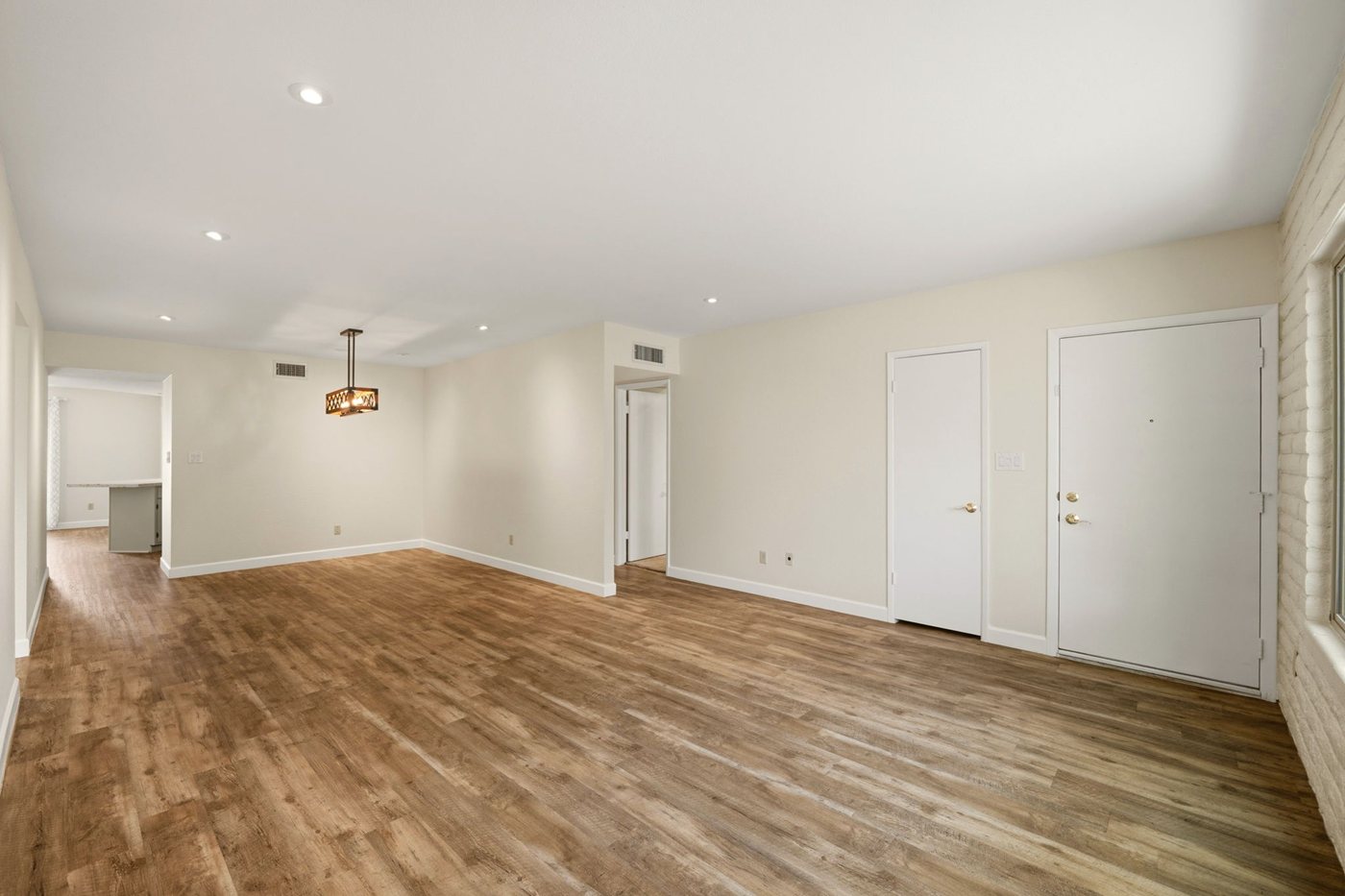 8 web or mls P1677789