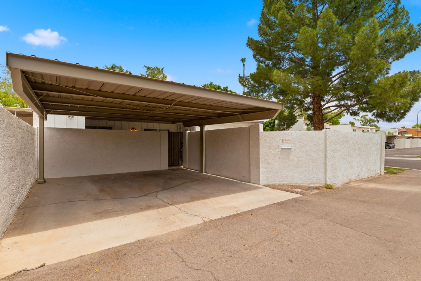 43 web or mls P1677939