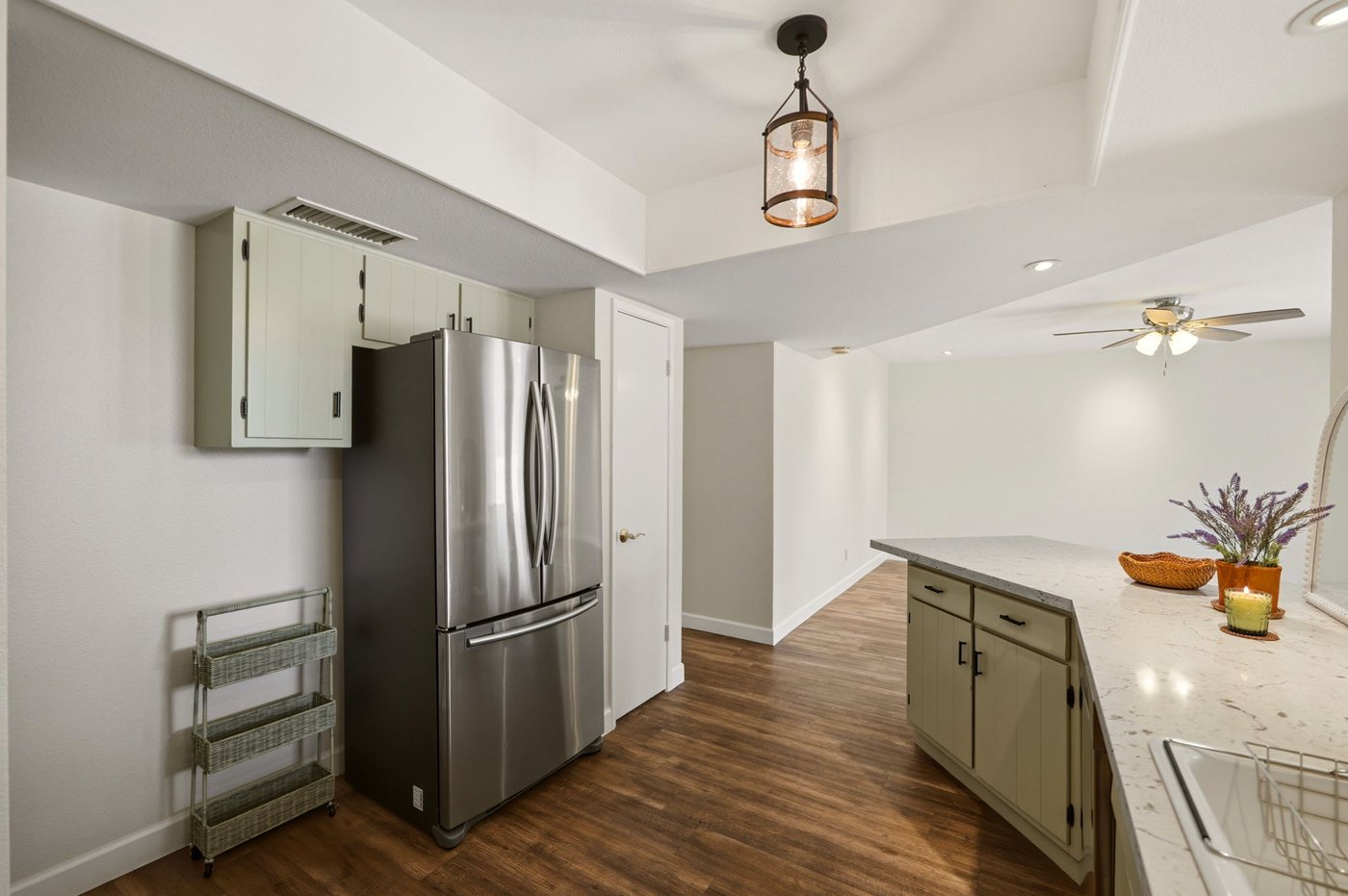 21 web or mls P1677880